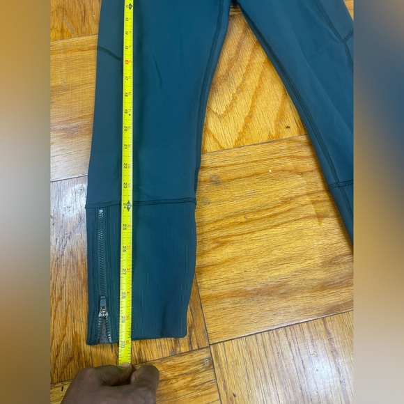 Lululemon Leggings - Rebel Runner Crop size 8 - Picture 7 of 8